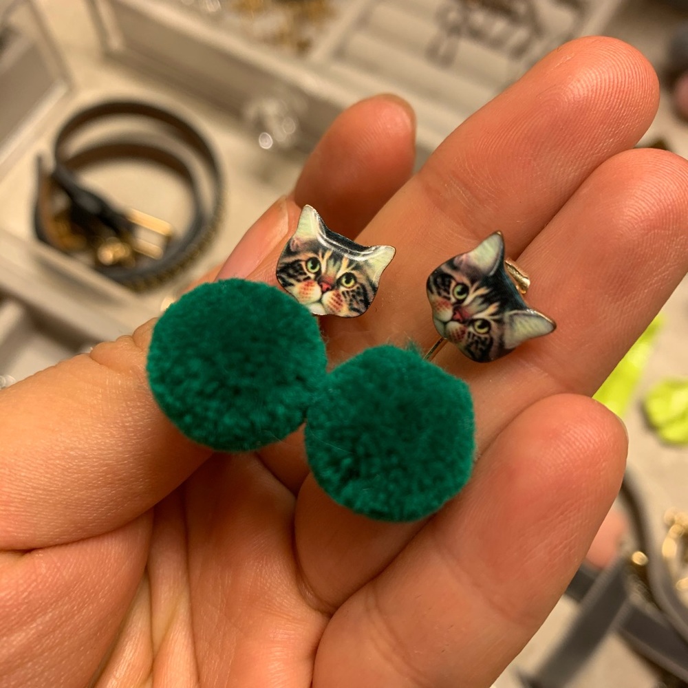 Green Pom Pom cat face earring